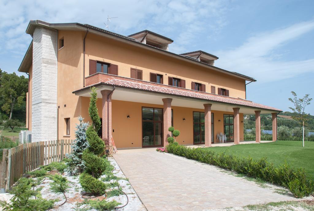Hostal Casa Delfico Ristoro In Famiglia Teramo Exterior foto