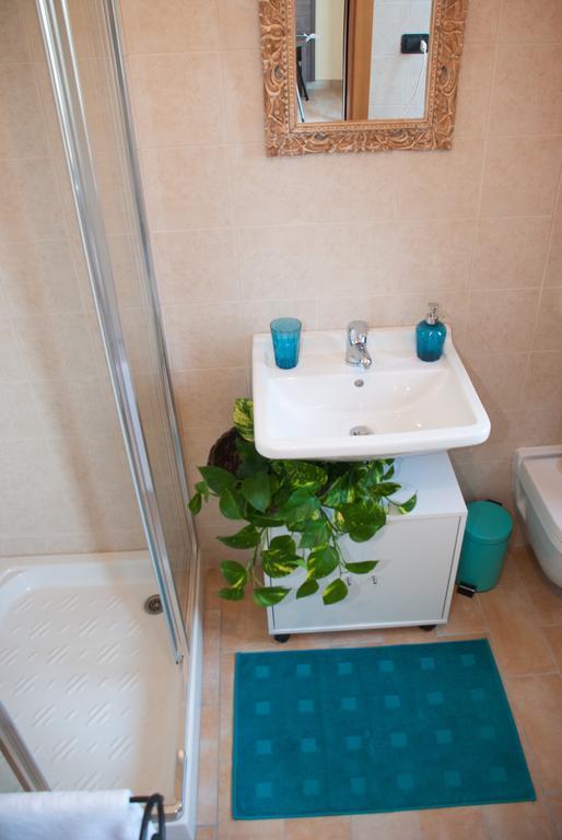 Hostal Casa Delfico Ristoro In Famiglia Teramo Habitación foto